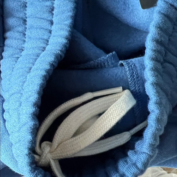 Converse All Star NWT Blue fleece Shorts men’s medium - Picture 9 of 9